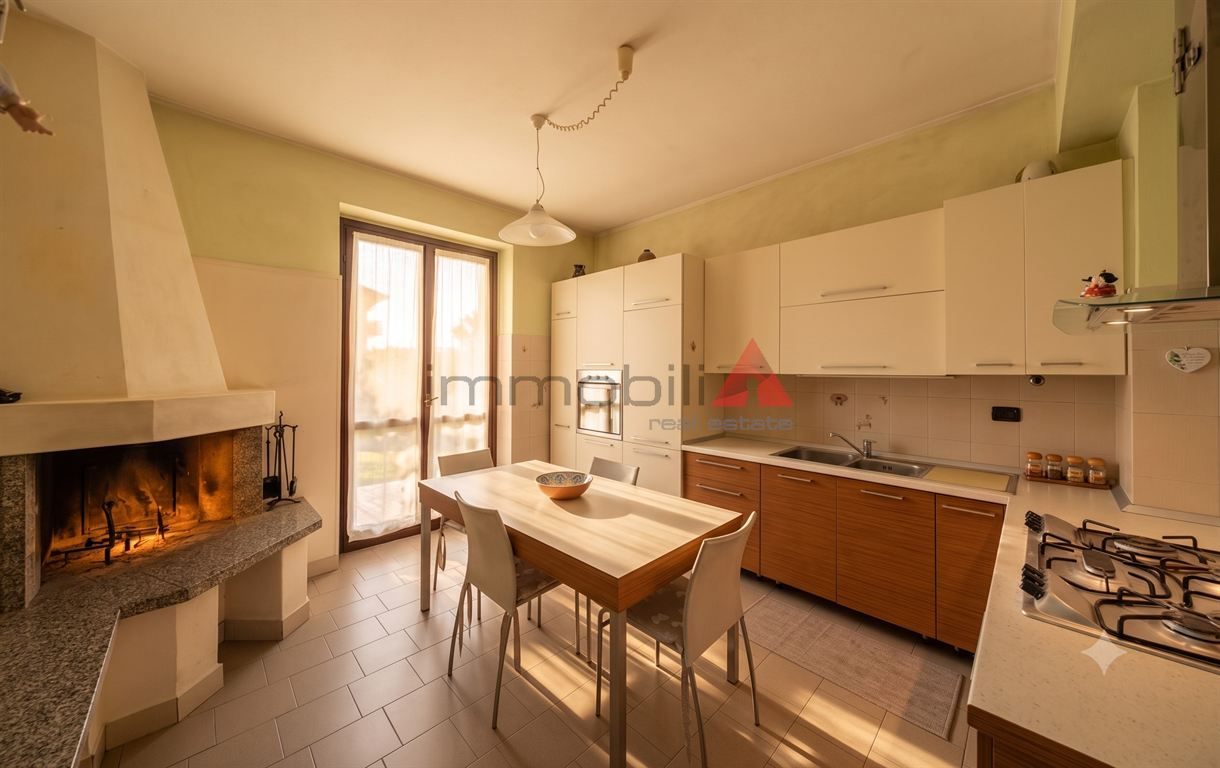 Nova Milanese - Casa semindipendente euro 288.000,00