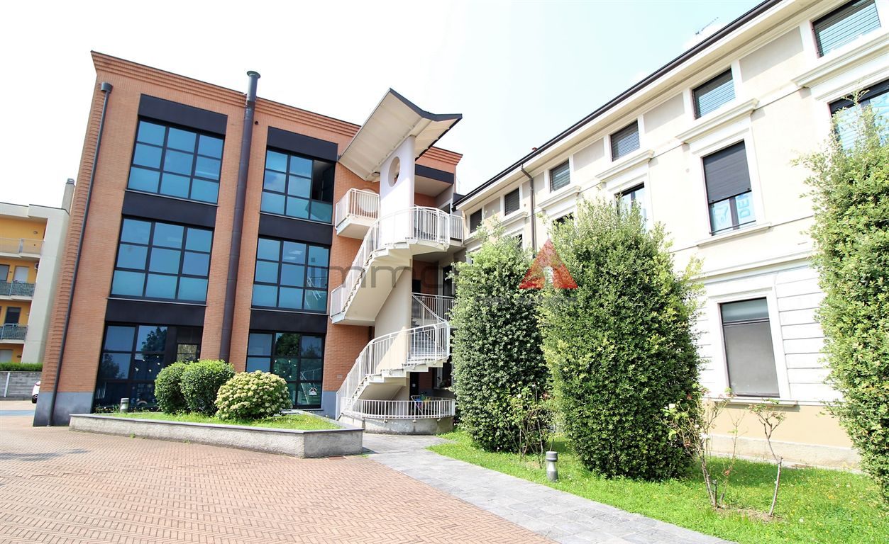 UFFICIO 40 mq. Zona Bennet