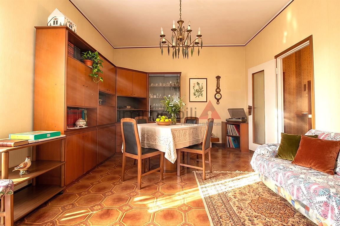 Brugherio centrale - 3 locali di 90mq Euro 185.000,00