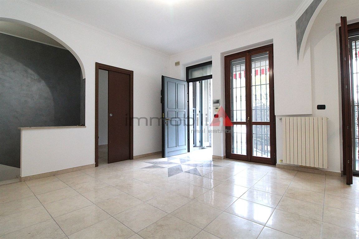 Limito di Pioltello - 4 locali con taverna e box Euro 320.000,00