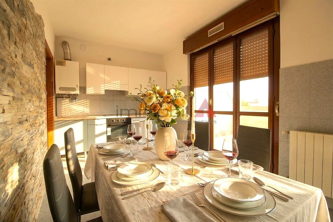 AFFITTASI Ampio 3 locali con terrazzi, cantina e box.