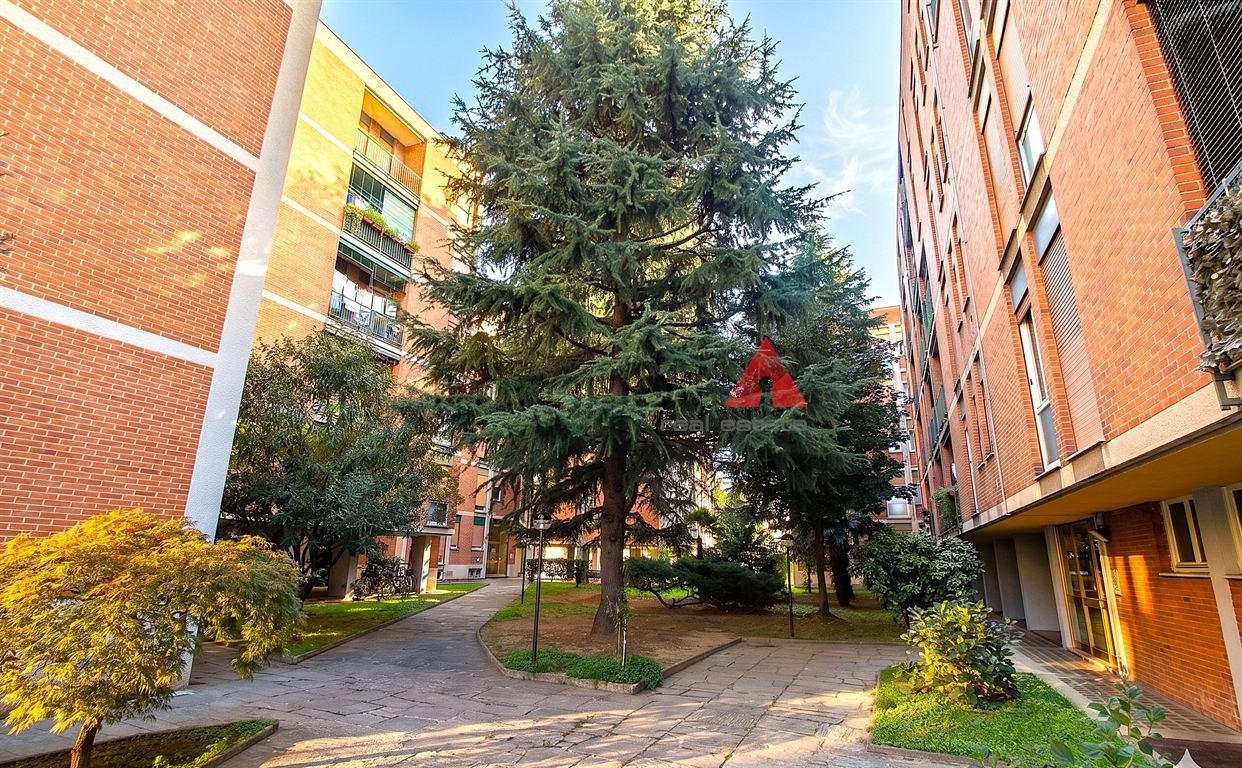 Brugherio centrale - 3 locali di 90mq Euro 185.000,00