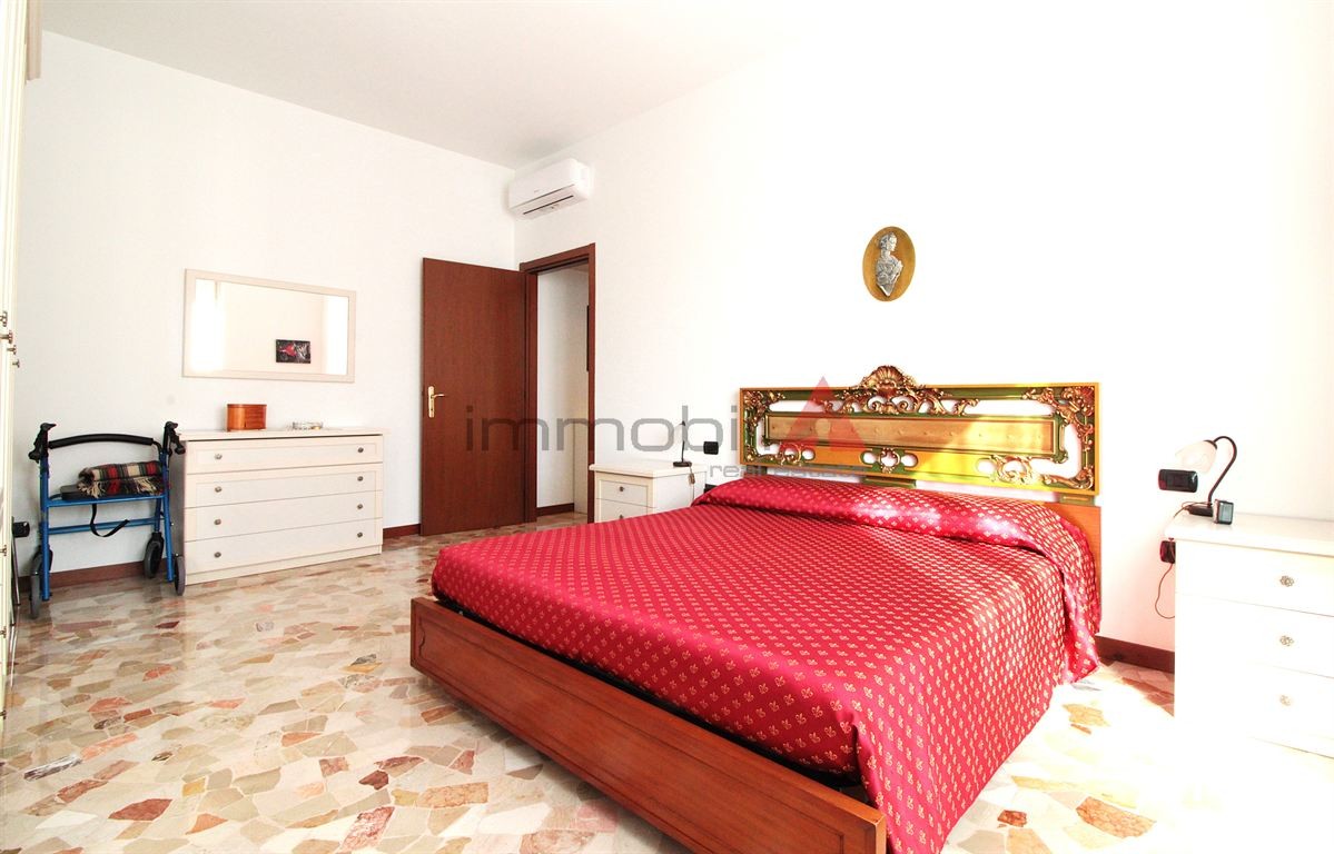 Brugherio. Bilocale Ristrutturato con box ad euro131.000,00